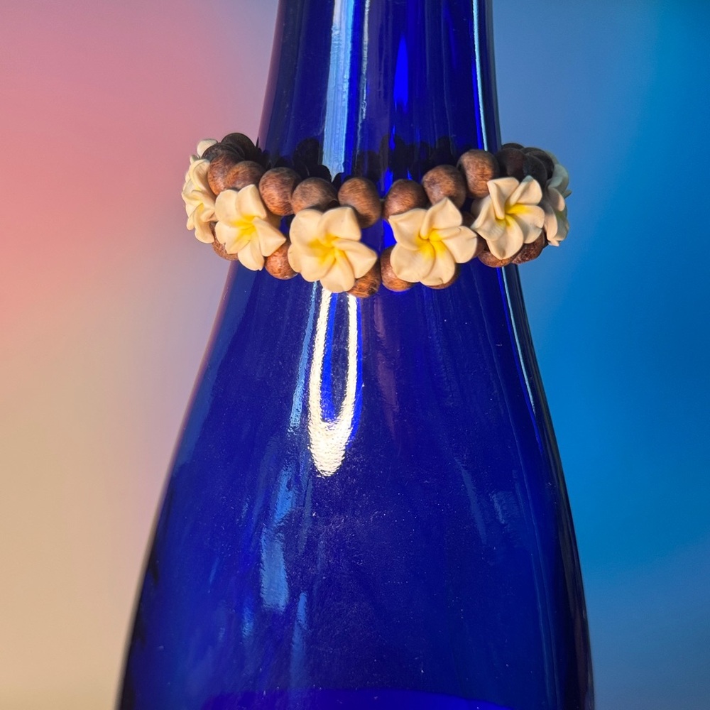 Hawaiian Floral Beaded Bracelet - Yellow and Brown